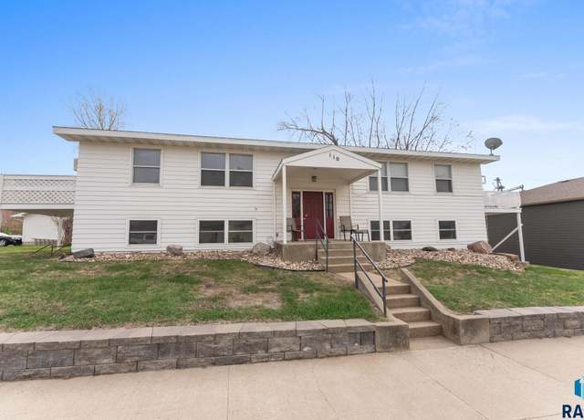 Property at 110 N Kimball St, Canton, SD 57013, 7 beds, 4 baths