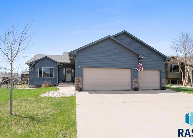 Property at 707 Brannon Dr, Harrisburg, SD 57032, 4 beds, 2 baths
