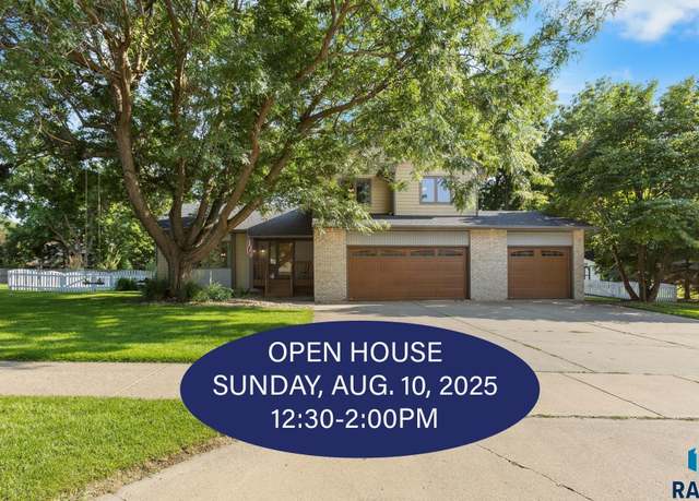 Property at 2905 E 33rd St, Sioux Falls, SD 57103, 4 beds, 3.5 baths