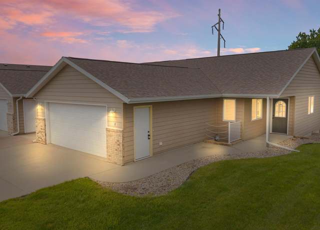 Property at 2506 E Augusta St, Brandon, SD 57005, 4 beds, 3 baths