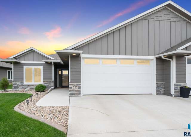 Property at 527 Granite Ave, Tea, SD 57064, 3 beds, 2 baths