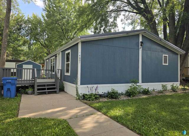 Property at 4801 W Sara Pl, Sioux Falls, SD 57106, 3 beds, 2 baths