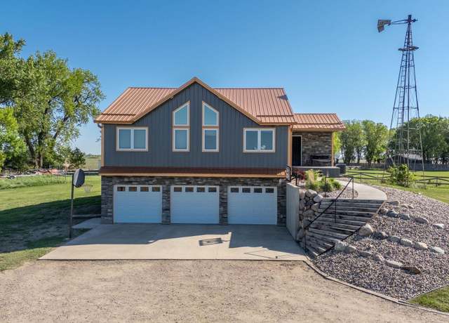 Property at 46882 270th St, Tea, SD 57064, 4 beds, 3 baths