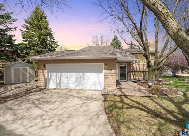Property at 1304 N Tahoe Trl, Sioux Falls, SD 57110, 3 beds, 2 baths