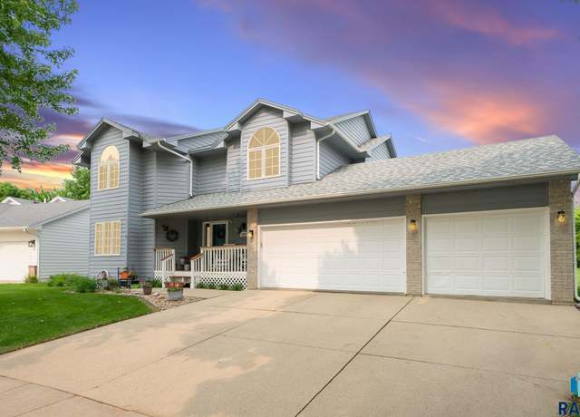 Property at 3805 S Lisanne Ave, Sioux Falls, SD 57103, 4 beds, 2.5 baths