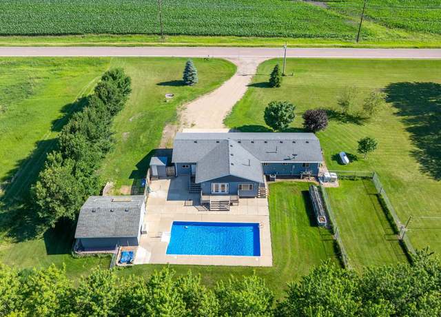 Property at 46788 278th St, Lennox, SD 57039, 3 beds, 3 baths