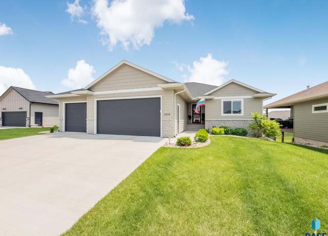 Property at 3808 S Home Plate Ave, Sioux Falls, SD 57110, 4 beds, 3 baths