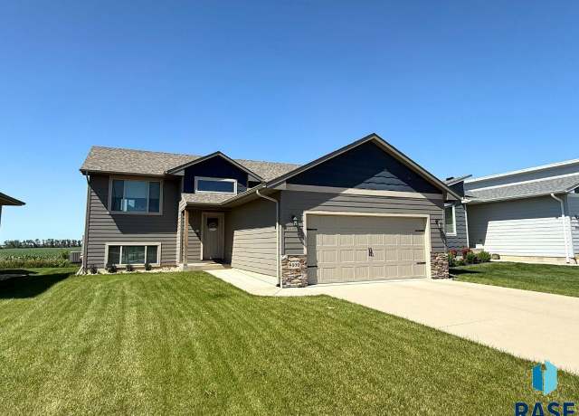 Property at 9400 W Colton St, Sioux Falls, SD 57106, 2 beds, 2 baths