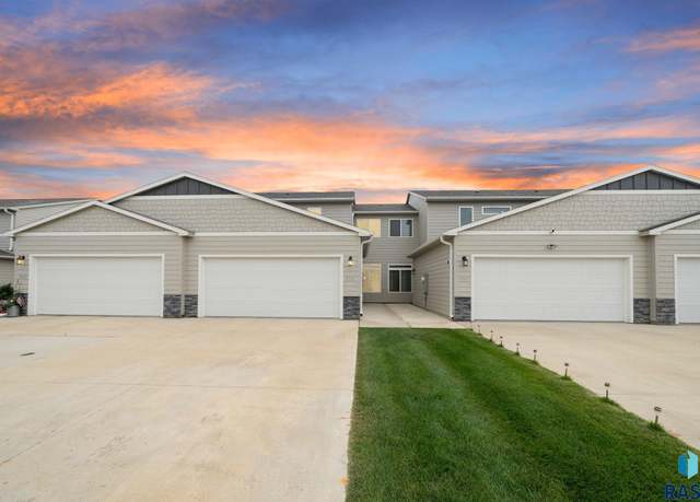 Property at 8162 E Tencate Pl, Sioux Falls, SD 57110, 3 beds, 2.5 baths
