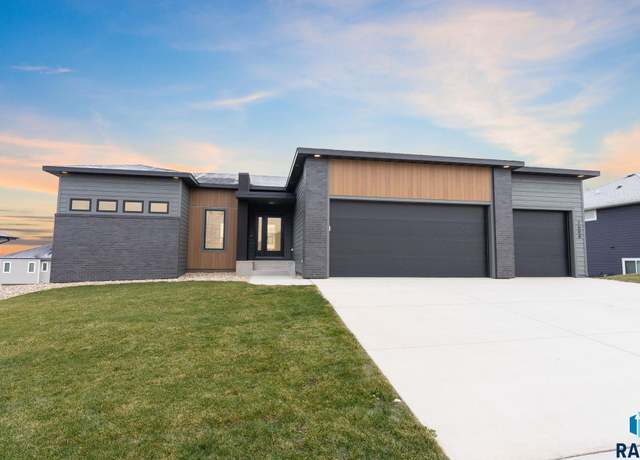 Property at 1608 W River Bend St, Brandon, SD 57005, 6 beds, 3 baths