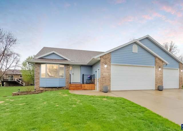 Property at 4315 S Cathedral Ave, Sioux Falls, SD 57103, 4 beds, 3 baths