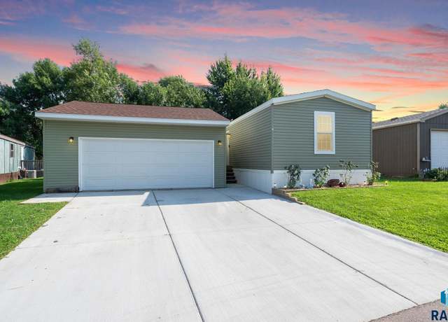 Property at 6304 W Sandalwood Pl, Sioux Falls, SD 57107, 3 beds, 2 baths