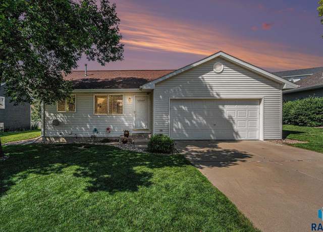 Property at 4209 N Jans Dr, Sioux Falls, SD 57107-6831, 3 beds, 2 baths