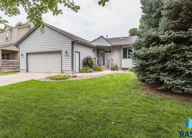 Property at 4700 E Alpine Cir, Sioux Falls, SD 57110, 3 beds, 2 baths