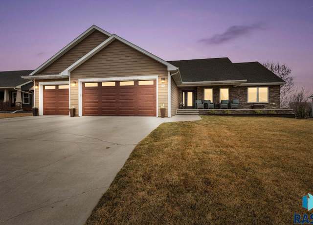 Property at 1823 Tatanka Pass, Brookings, SD 57006, 5 beds, 3 baths