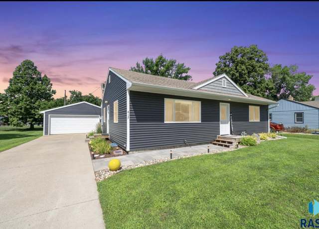 Property at 417 S Elm St, Lennox, SD 57039, 4 beds, 2 baths
