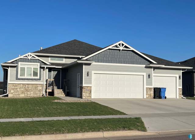Property at 4013 Home Plate Ave, Sioux Falls, SD 57110, 3 beds, 3 baths