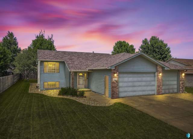 Property at 7312 W Strabane St, Sioux Falls, SD 57106, 4 beds, 2 baths