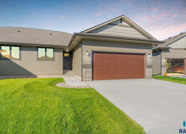 Property at 2013 S SONOMA Pl, Sioux Falls, SD 57106, 4 beds, 3 baths