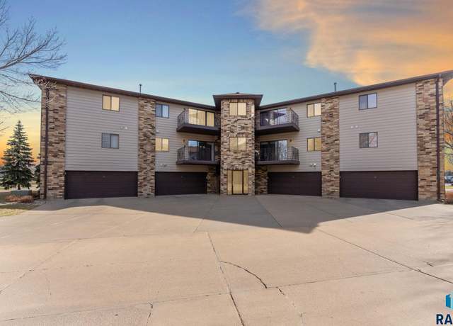 Property at 4601 W Custer Ln #303, Sioux Falls, SD 57106, 3 beds, 2 baths
