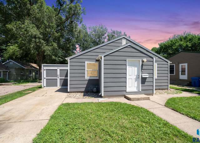 Property at 114 Lincoln Ave, Sioux Falls, SD 57104, 2 beds, 1 bath