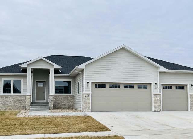 Property at 439 Bunyan Dr, Harrisburg, SD 57032, 3 beds, 2 baths