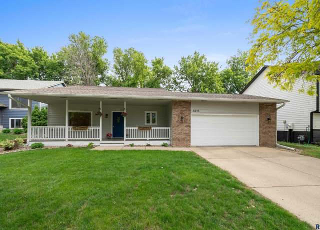 Property at 5215 E Belmont St, Sioux Falls, SD 57110, 4 beds, 3 baths