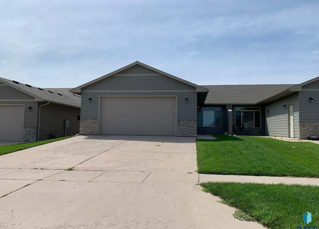 Property at 3507 E Chatham St, Sioux Falls, SD 57108, 3 beds, 2 baths