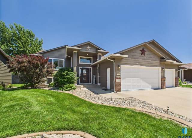 Property at 3212 S Triple Play Ave, Sioux Falls, SD 57110, 4 beds, 2 baths