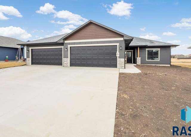 Property at 1220 N Rose Ave, Tea, SD 57064, 3 beds, 2 baths