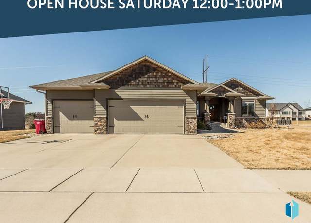Property at 801 S Torrey Pine Ln, Sioux Falls, SD 57110, 5 beds, 3 baths