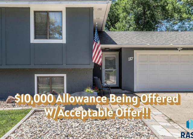 Property at 117 S Cardinal Dr, Brandon, SD 57005, 3 beds, 2 baths