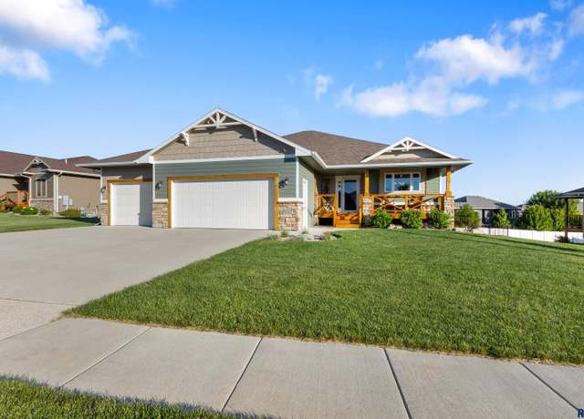 Property at 8217 E Mystic Dr, Sioux Falls, SD 57110, 4 beds, 3 baths