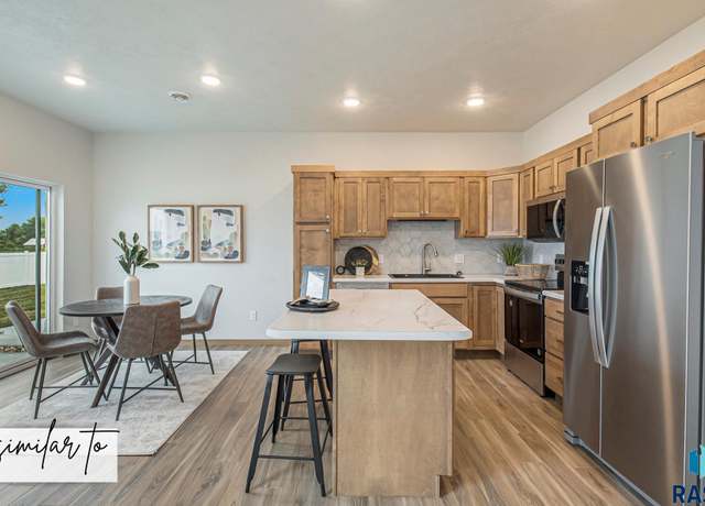 Property at 5702 E Avett Pl, Sioux Falls, SD 57108, 3 beds, 2.5 baths