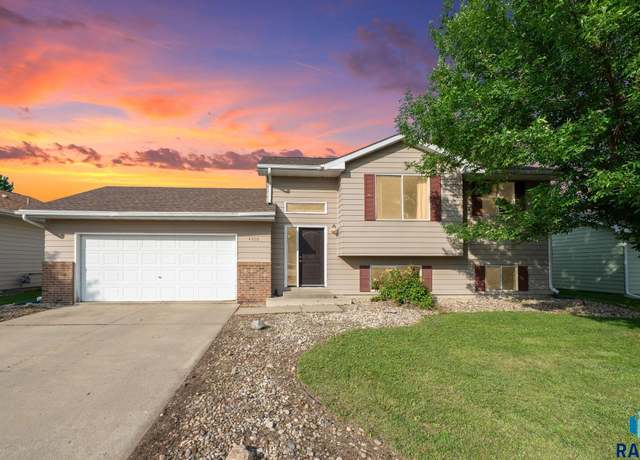Property at 4508 W Antelope Dr, Sioux Falls, SD 57107, 3 beds, 2 baths