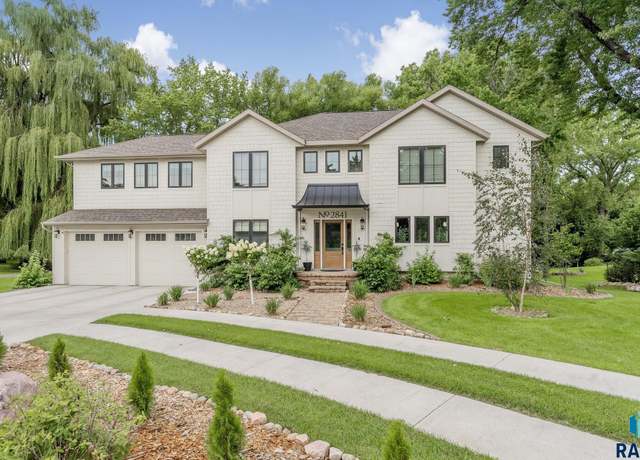 Property at 2841 E Old Orchard Trl, Sioux Falls, SD 57103-4359, 6 beds, 3.5 baths