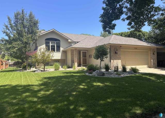 Property at 3518 S Matthew Dr, Sioux Falls, SD 57103, 4 beds, 3 baths