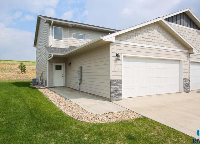 Property at 6177 S Alki Pl, Sioux Falls, SD 57108, 3 beds, 2.5 baths