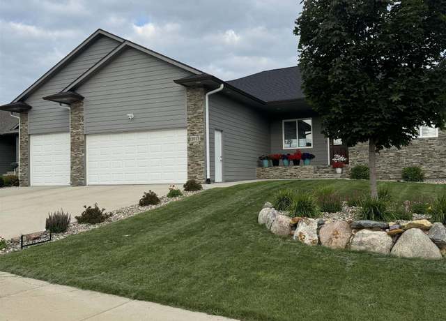 Property at 1013 N Danielle Dr, Sioux Falls, SD 57103, 5 beds, 4 baths