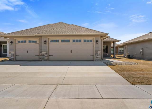 Property at 8817 W Windmill Ridge St, Sioux Falls, SD 57106, 2 beds, 2 baths