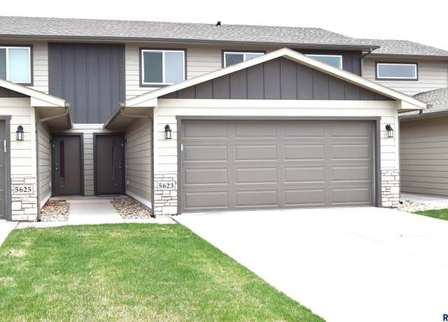 Property at 5623 E Brennan Dr, Sioux Falls, SD 57110, 3 beds, 2.5 baths
