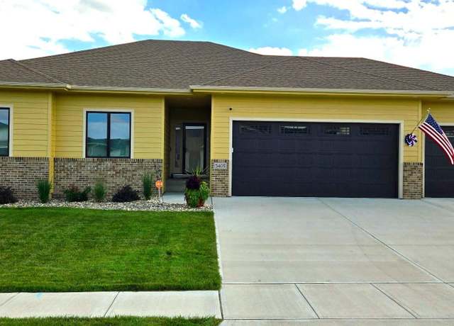Property at 5405 E 64th St, Sioux Falls, SD 57108, 5 beds, 3 baths