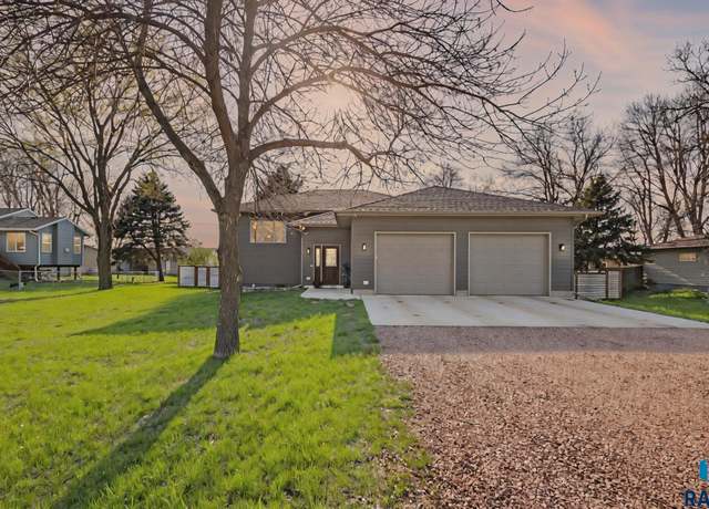 Property at 25785 Lyndale Rd, Renner, SD 57055, 4 beds, 2.5 baths