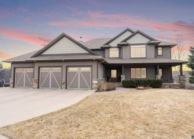 Property at 9005 E Torrey Pine Cir, Sioux Falls, SD 57110, 5 beds, 3.5 baths
