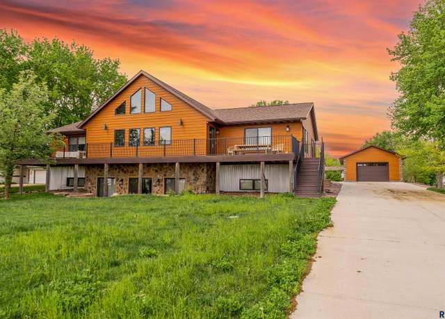 Property at 47644 Up Creek Rd, Sioux Falls, SD 57104-6515, 7 beds, 5 baths