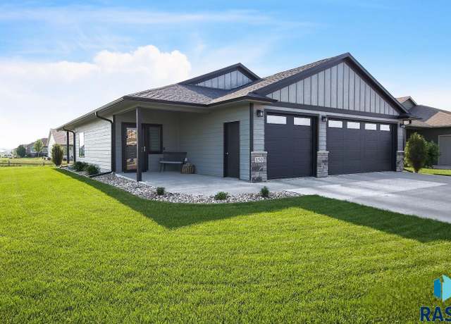 Property at 150 Devitt Dr, Harrisburg, SD 57032, 3 beds, 2 baths
