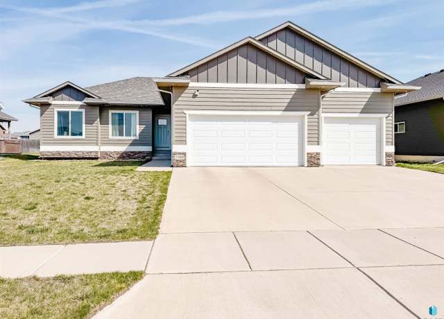 Property at 7300 E Lystra St, Sioux Falls, SD 57110, 5 beds, 3 baths