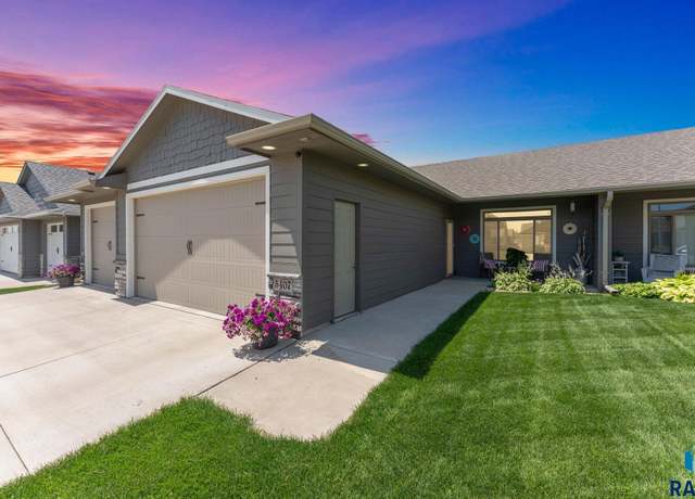 Property at 5407 S Eastwind Ave, Sioux Falls, SD 57108, 3 beds, 2 baths
