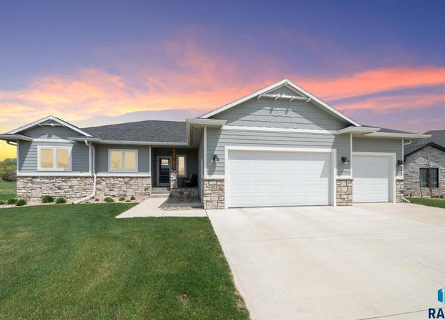 Property at 922 Johnson Creek Ct, Harrisburg, SD 57032, 5 beds, 3 baths