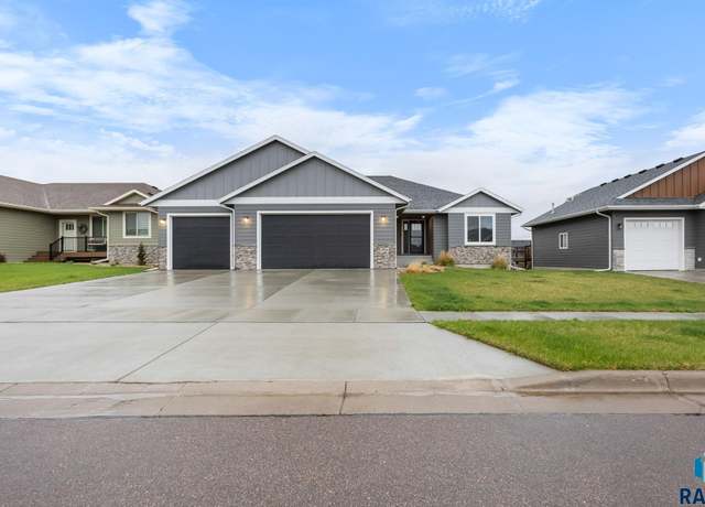 Property at 3816 S Home Plate Ave, Sioux Falls, SD 57110, 4 beds, 3 baths